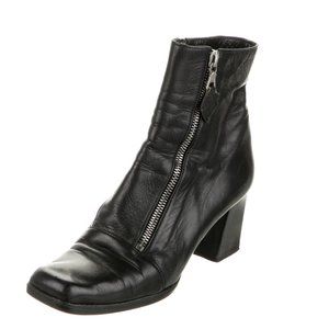 'Yves Saint Laurent' Leather Angle Boots (8)